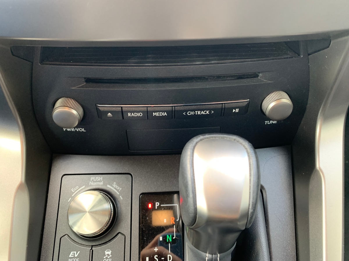 Lexus NX 300h 155 chevaux | Luxe | AWD | Caméra recul | Régulateur vitesse | GPS | Siéges chauffants