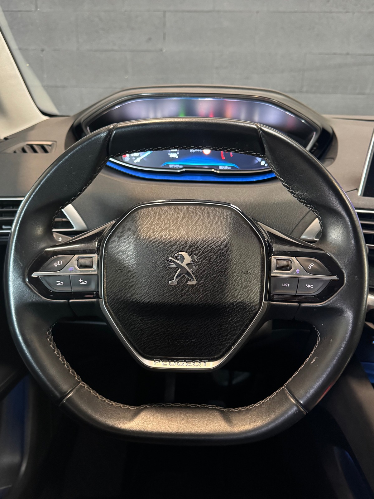 Peugeot 3008 1.5 BLUEHDI 130 BVM6 ALLURE