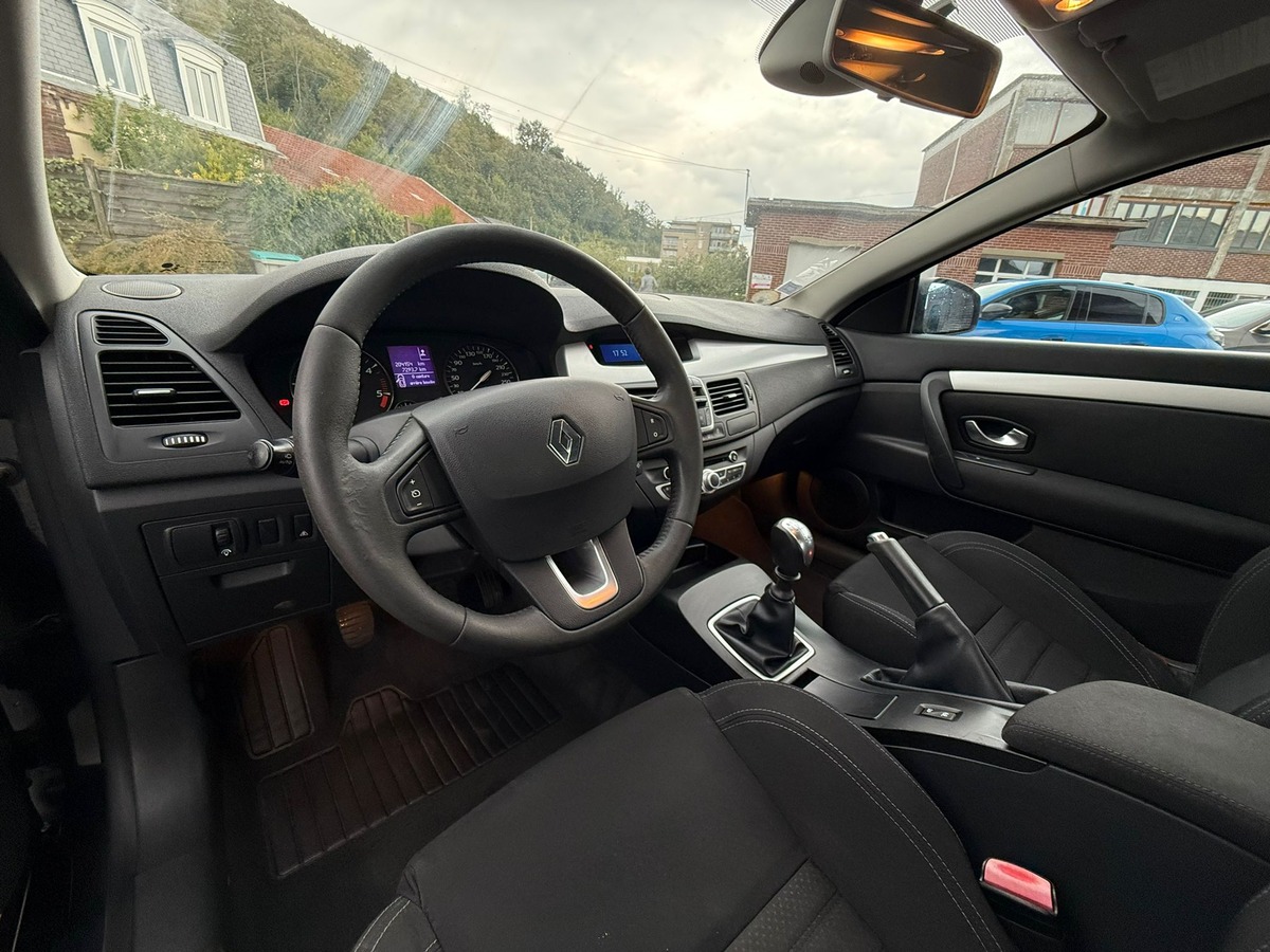RENAULT Laguna Coupé 2.0 DCI BLACK EDITION / REVISEE / GARANTIE