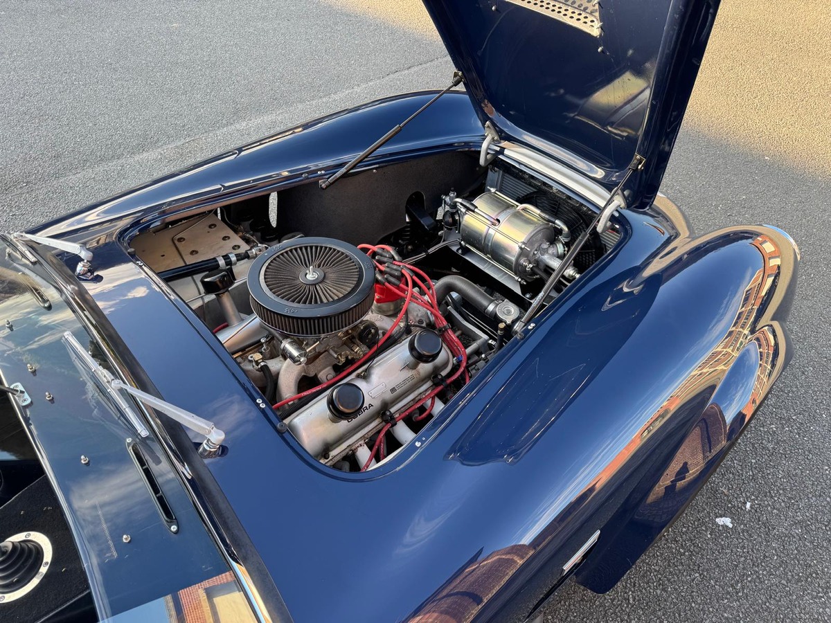 AC Cobra 289 FIA 6.4/390 Edelbrock 450cv - Restauré