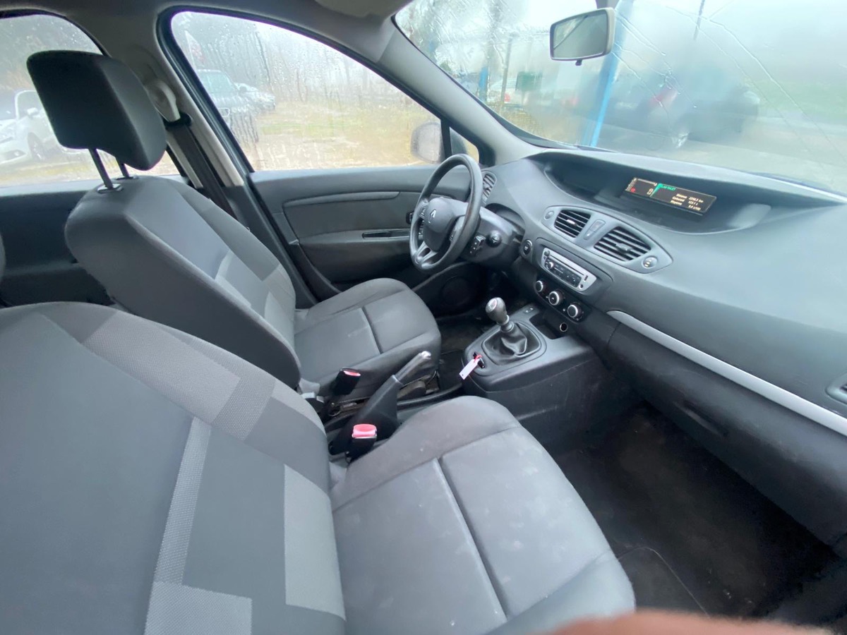 RENAULT Scenic III 1.5 dci 110cv 1ère main