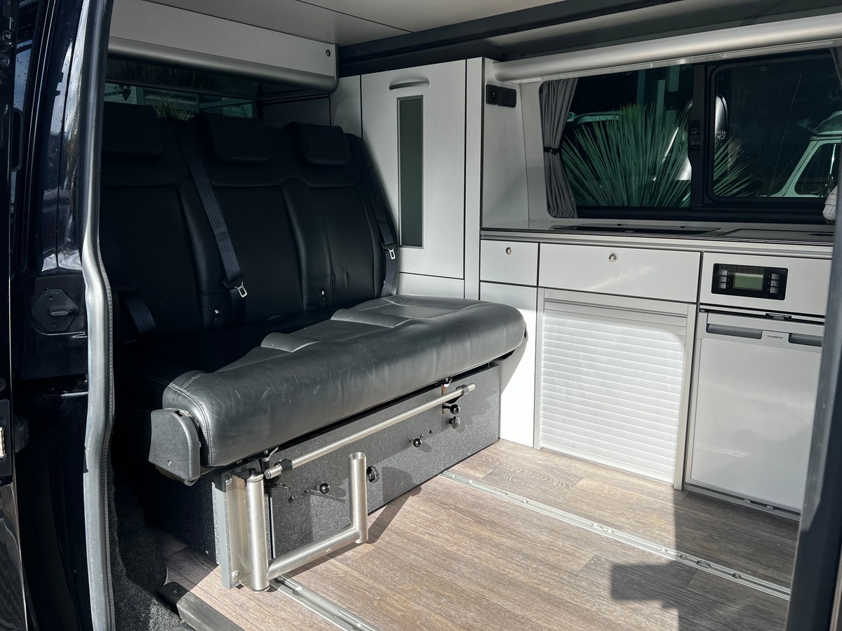 Volkswagen Transporter T6.1 4MOTION DSG7 TRIOSTYLE- DVDEB
