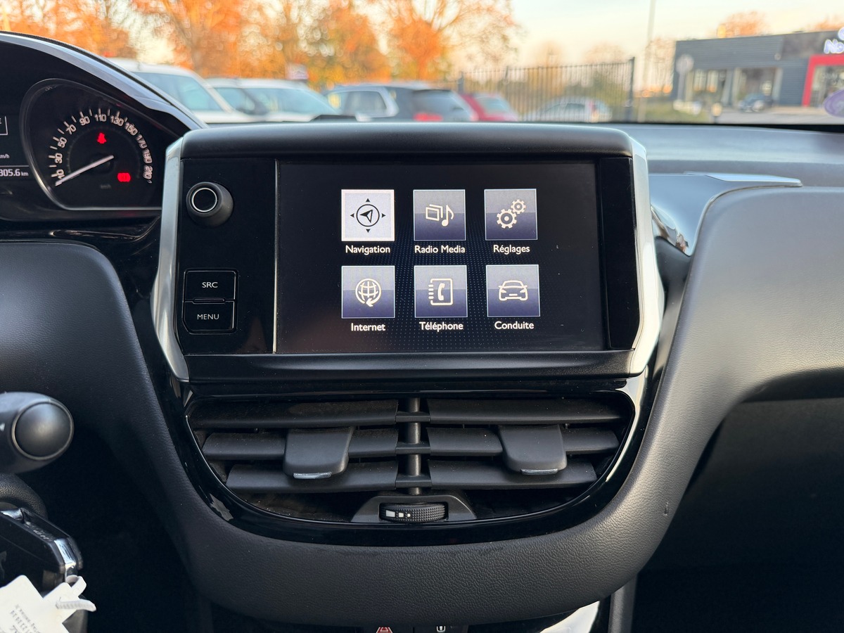 Peugeot 208 I Allure 1.2 VTi 82 cv - Distribution OK