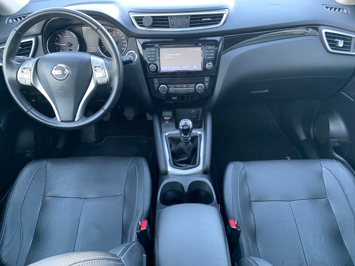 Nissan Qashqai 130 ch | Black edition | Caméra vue panoramique 360° | Toit panoramique | Jantes Alu