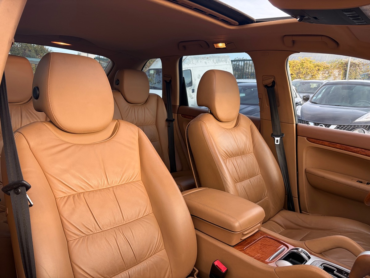 Porsche Cayenne 3.2 V6 250cv Boîte auto SIÈGE ÉLECTRIQUE - TOIT OUVRANT -  CLIMATISATION AUTOMATIQUE