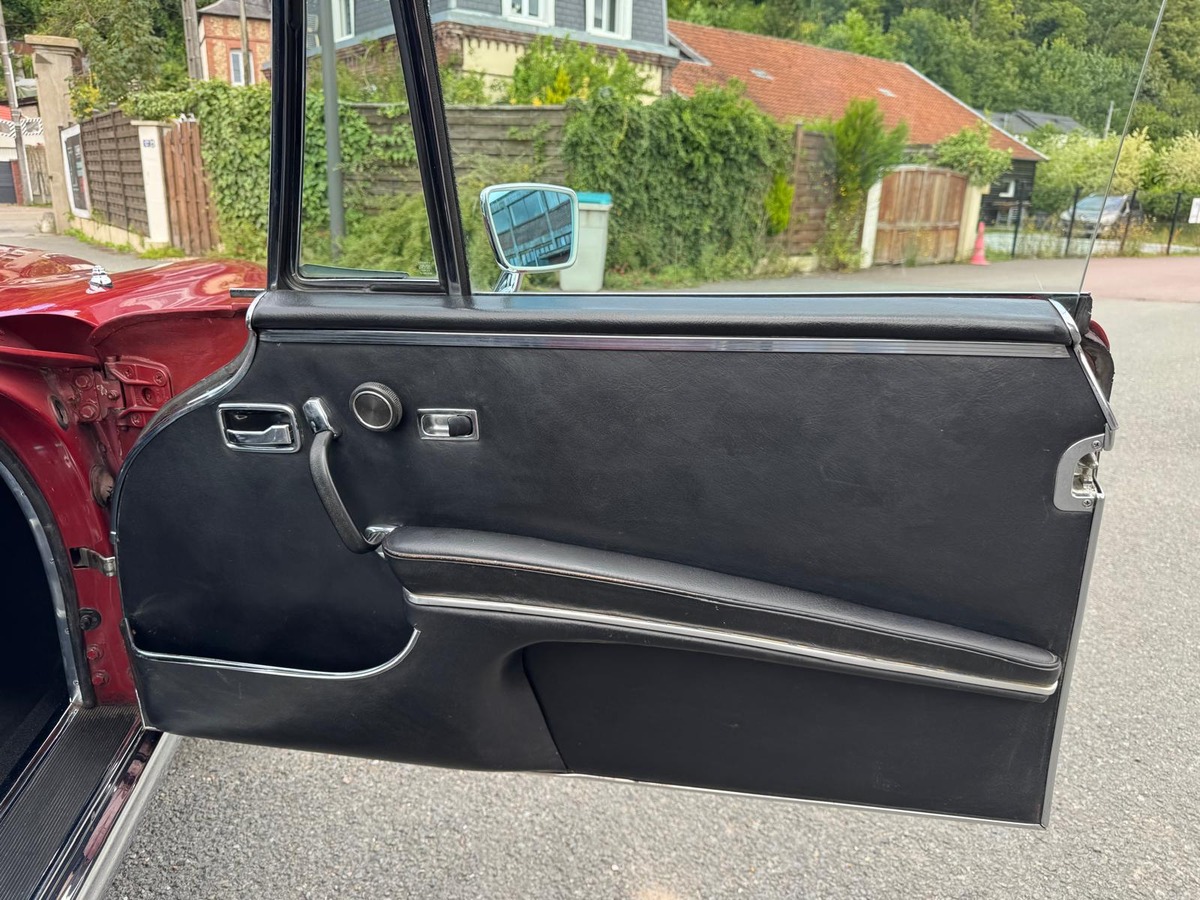 Mercedes-Benz 280 SE 3.5 V8 BOITE MANUELLE