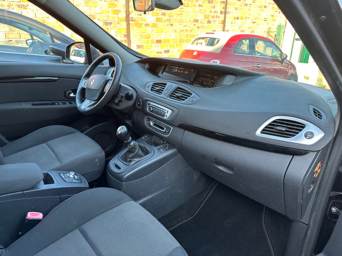 RENAULT Grand Scenic 1.5 DCI 112 CH 4X CB