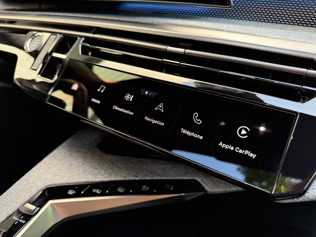 Peugeot 3008 Electrique 210 GT FULL OPTION Toit Ouvrant/Focal/S.Cuir Mass.Ventilés (E-3008)