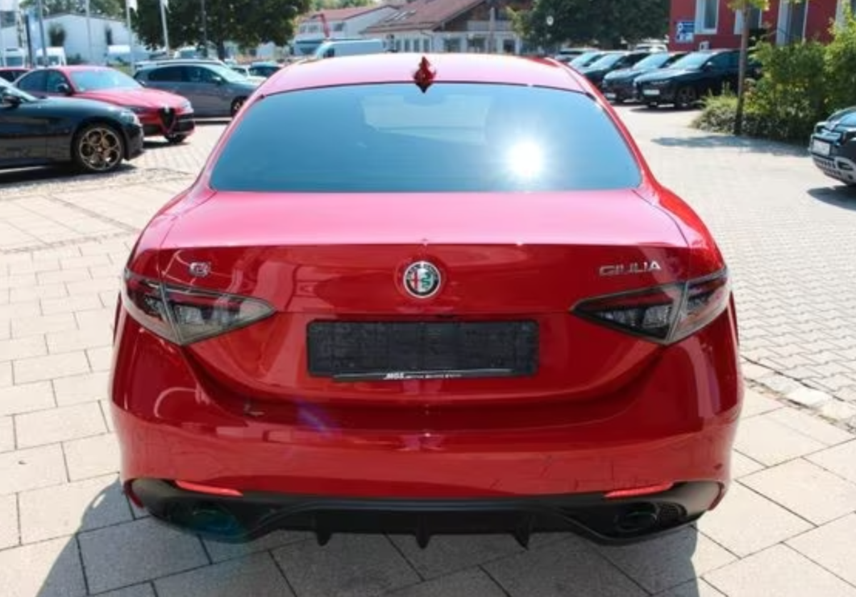 Alfa Romeo Giulia 2.0T 280ch Competizione Q4 AT8