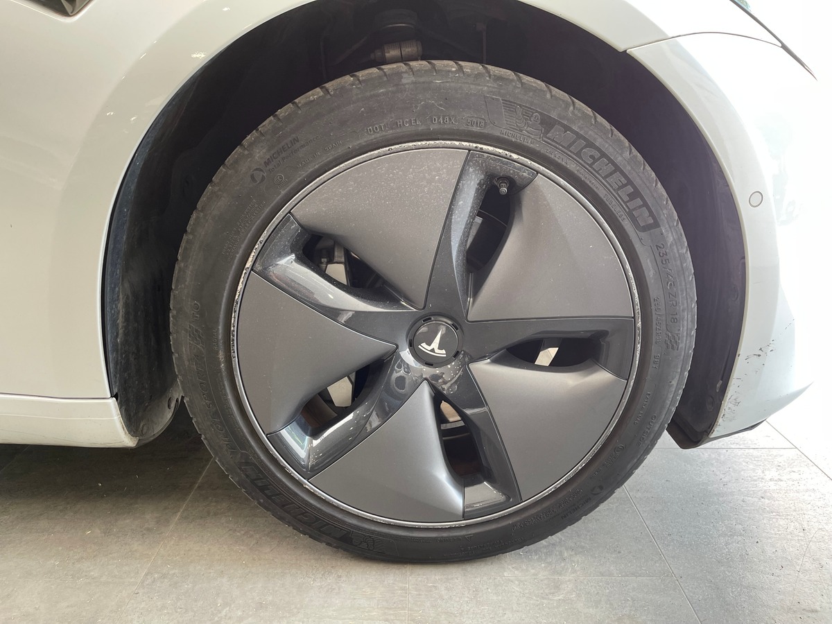 Tesla Model 3 FSD STANDARD RANGE // ATTELAGE // LIVRAISON POSSIBLE