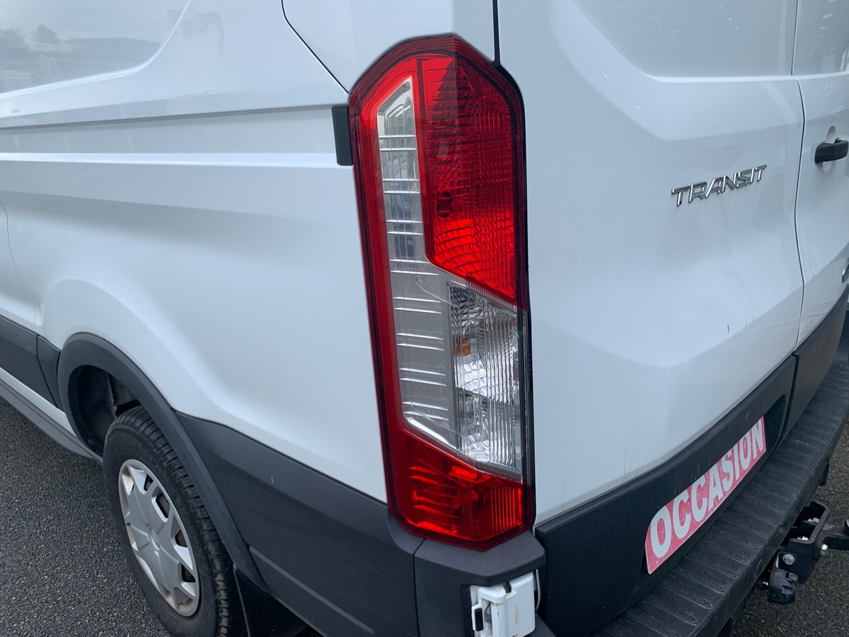 Ford TRANSIT 130 ch | Attelage | Régulateur de vitesse | Bluetooth | Plancher bois et latérale