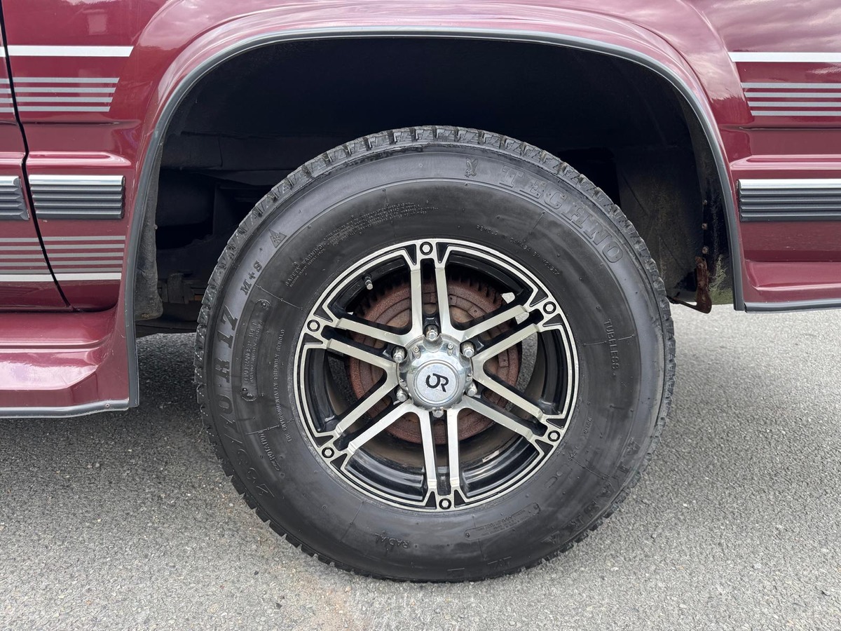 Chevrolet Suburban STARCRAFT 1500 5.7 V8 250cv 7 places