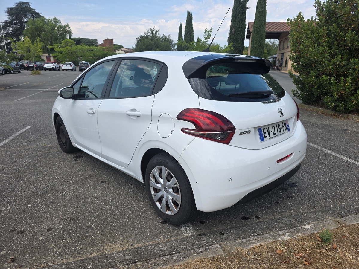 Peugeot 208 1,6 HDI 75 CV STYLE