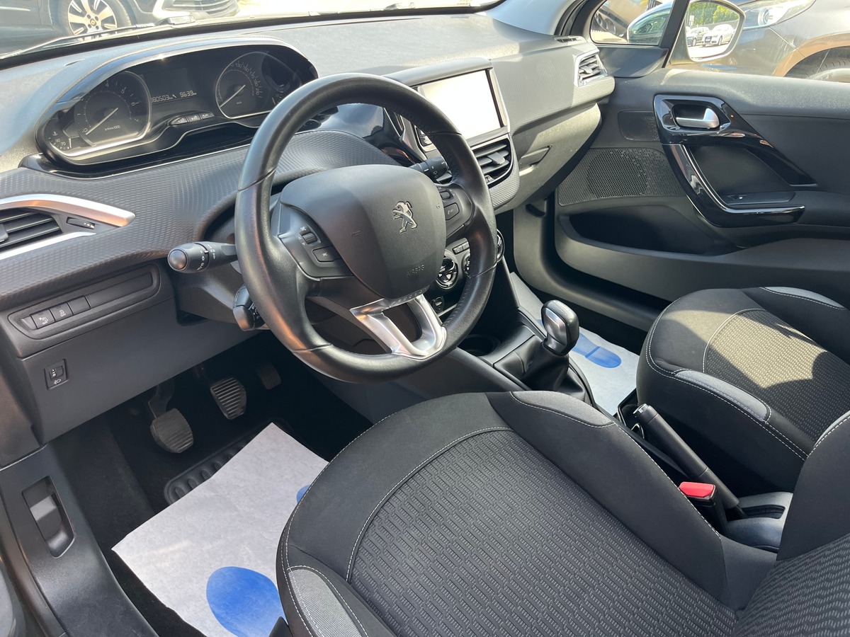 Peugeot 208 5 Portes 1.2 VTi 82 ch