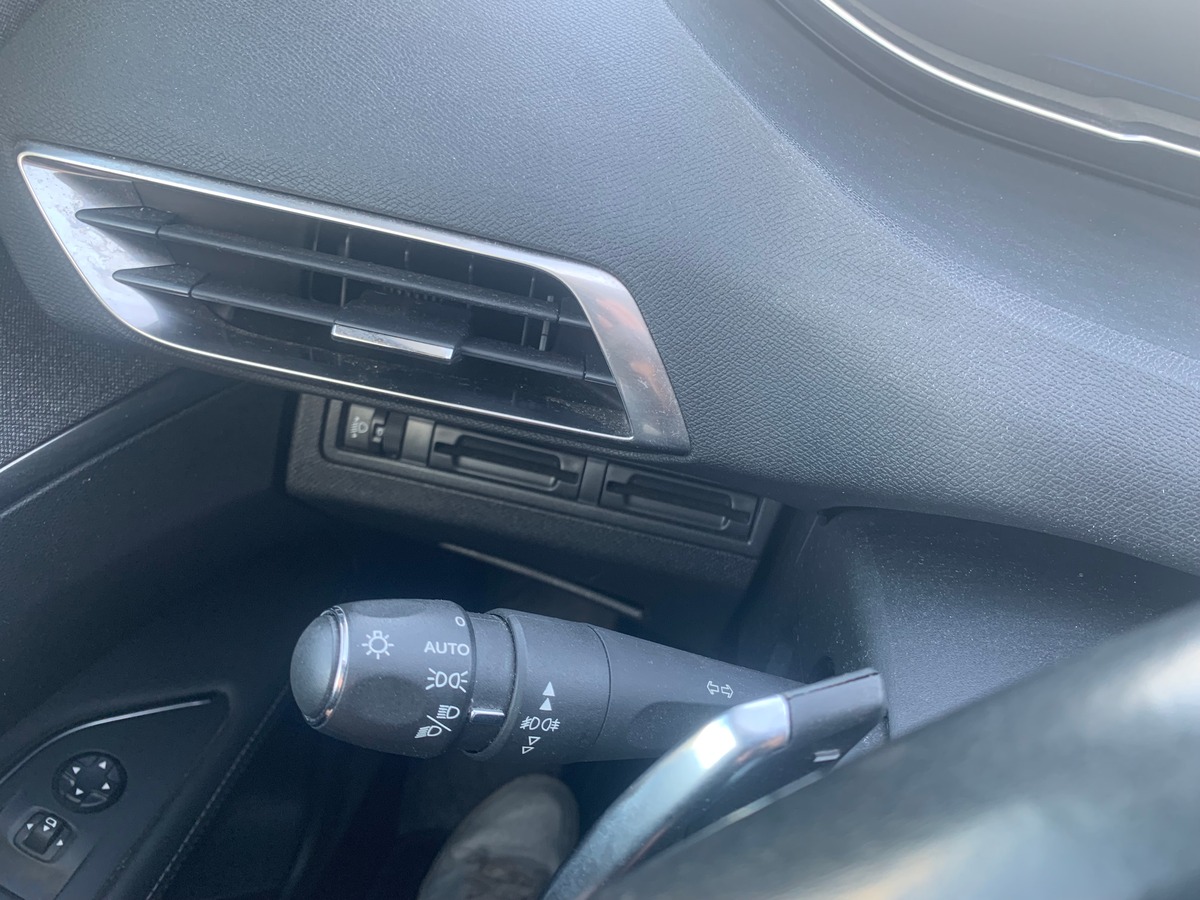 Peugeot 3008 130 chevaux | Allure | Caméra de recul | Régulateur de vitesse | Capteur d'angle mort