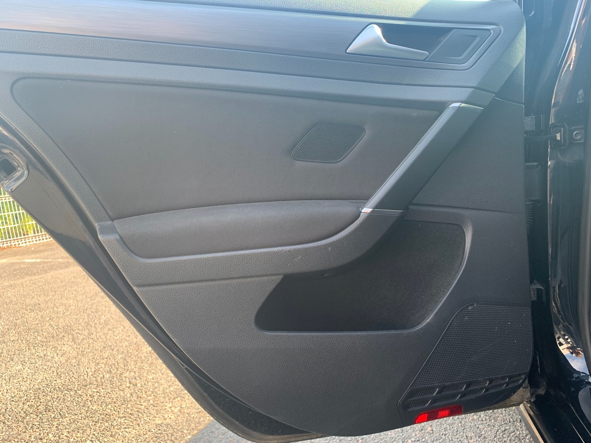 Volkswagen GOLF 7 115 ch | Confortline business | Régulateur adaptatif | Apple car play Android auto