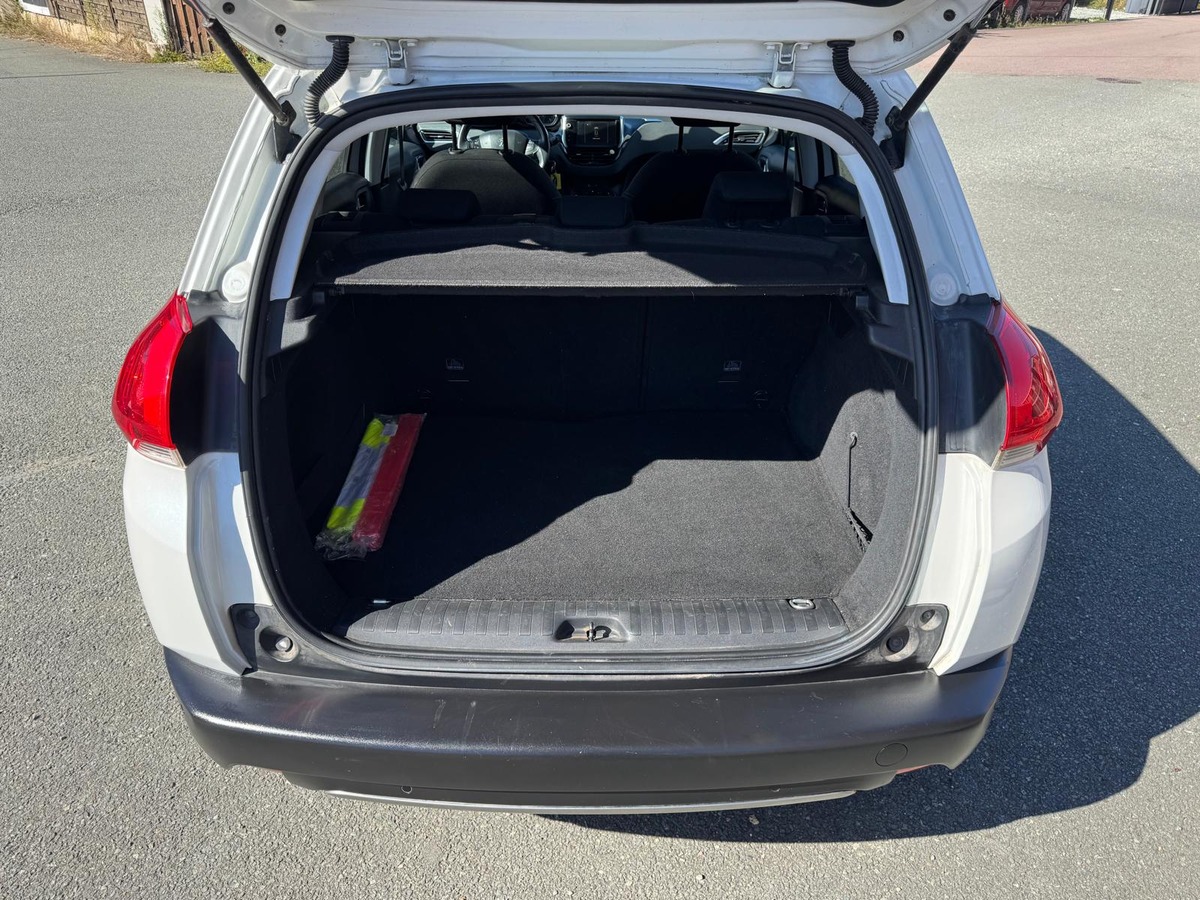 Peugeot 2008 STYLE 1.6 BlueHDi S&S 100cv - Garantie
