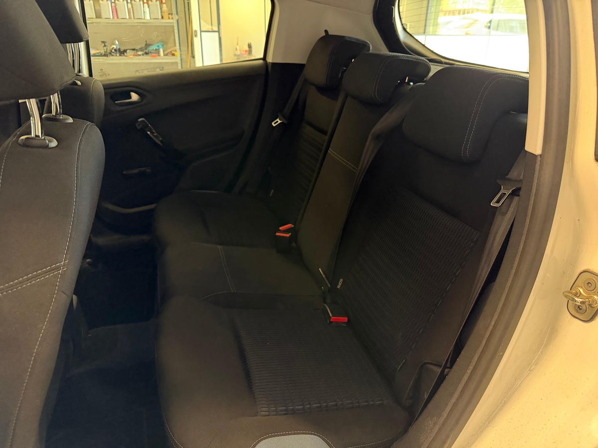 Peugeot 208 1.6 vti Boite Automatique / Moteur à chaîne