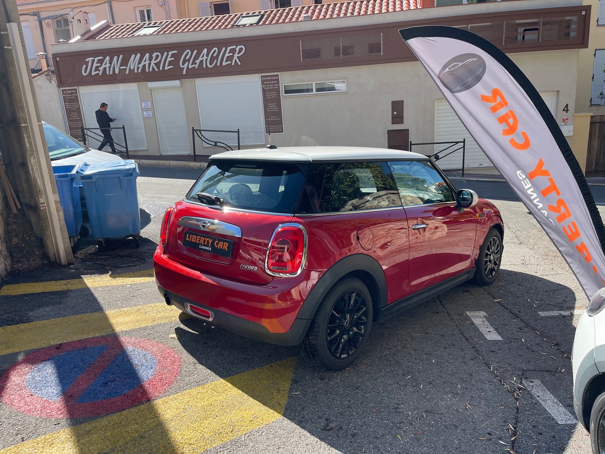 Mini Mini Cooper 1.5 i 136 CV / Jantes Noires / Km Réel / Finition Chilli