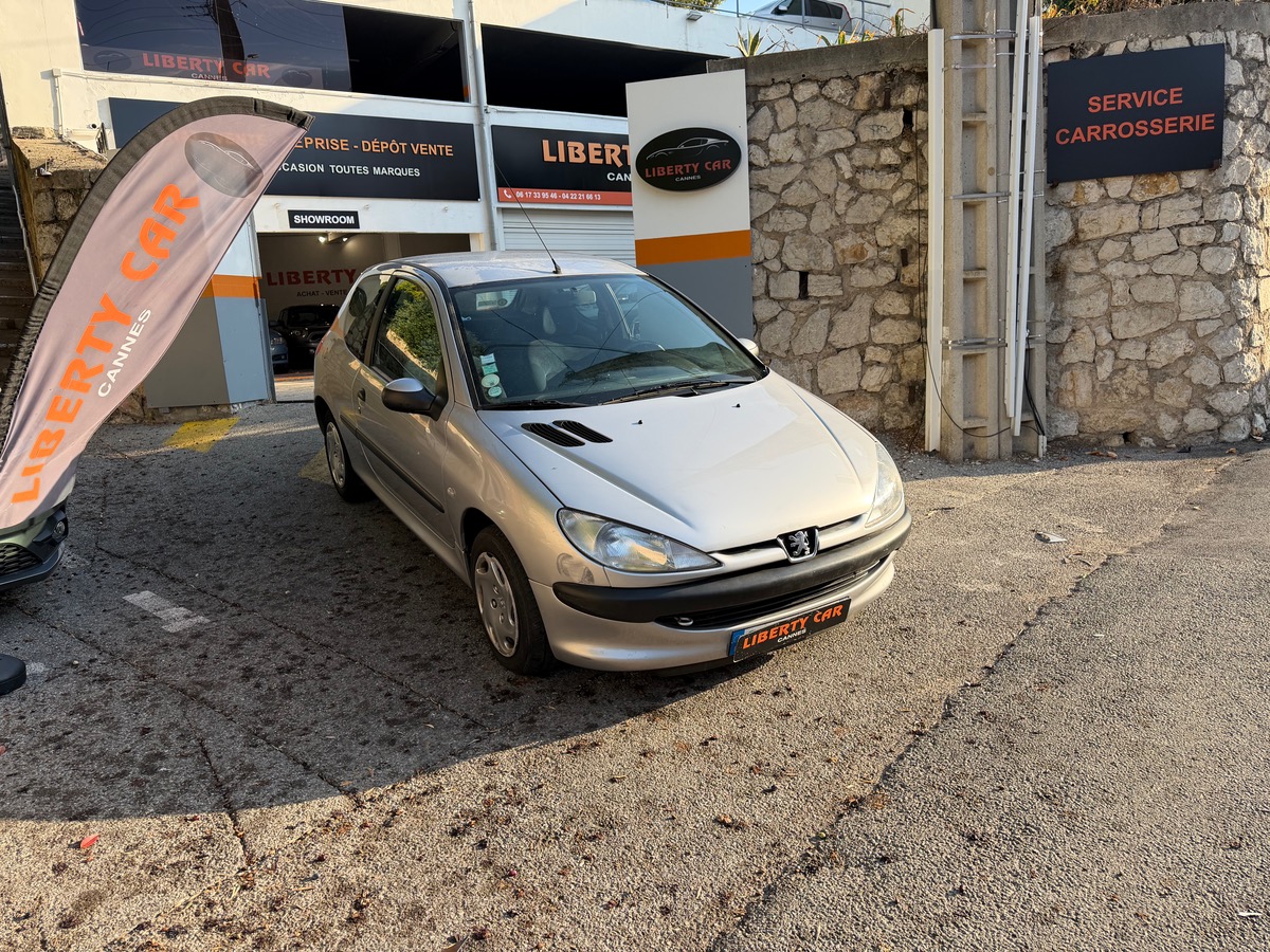 Peugeot 206 1.4 i 75 CV Xr /Deuxièmes Mains / Boite Auto / Km Réel