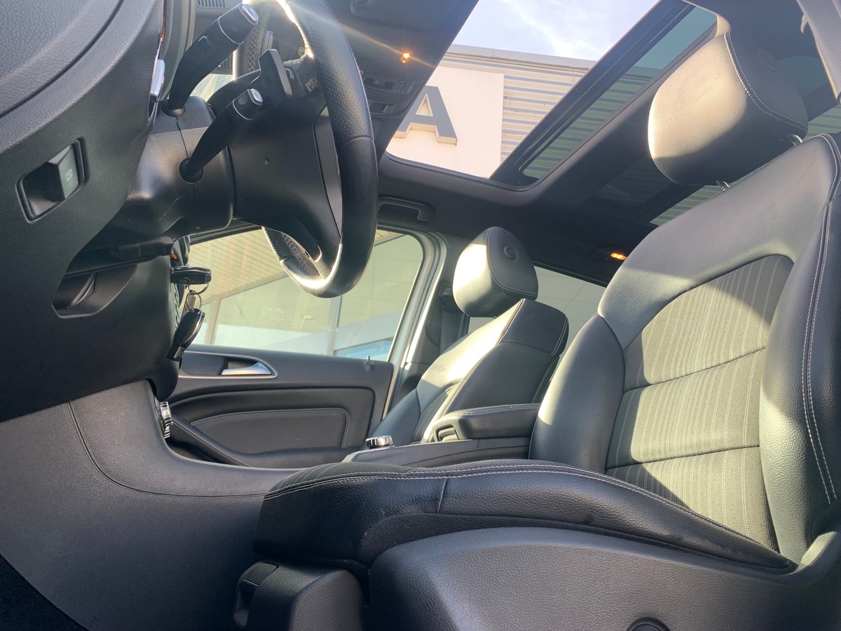 Mercedes-Benz Classe B 136 | Sport | Toit panoramique | Caméra recul | Régulateur | GPS | Attelage