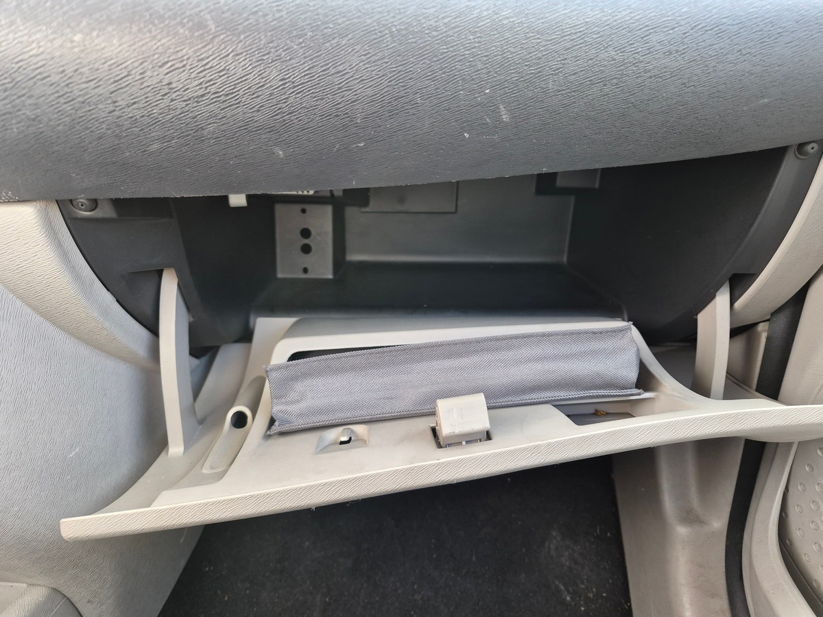 RENAULT Twingo II 1.2 60