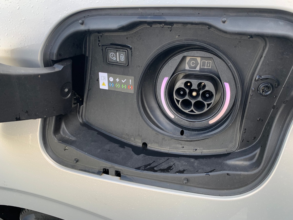 Citroën DS4 225 | Rivoli | Caméra 360° | Apple car Play | Régulateur de vitesse adaptatif | Attelage