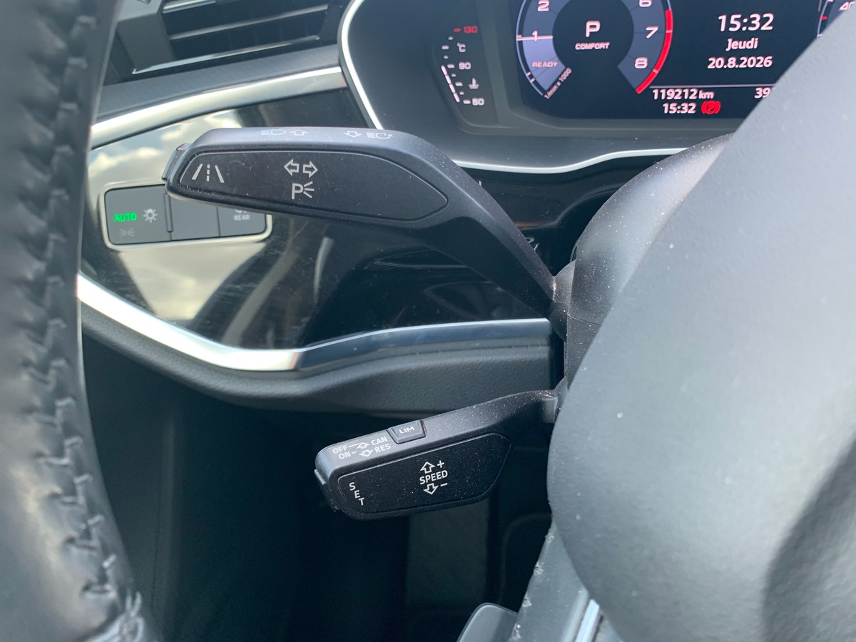 Audi Q3 Sportback 150 | Premiére MAIN | Design | Apple car play | Attelage amovible | Entretien AUDI