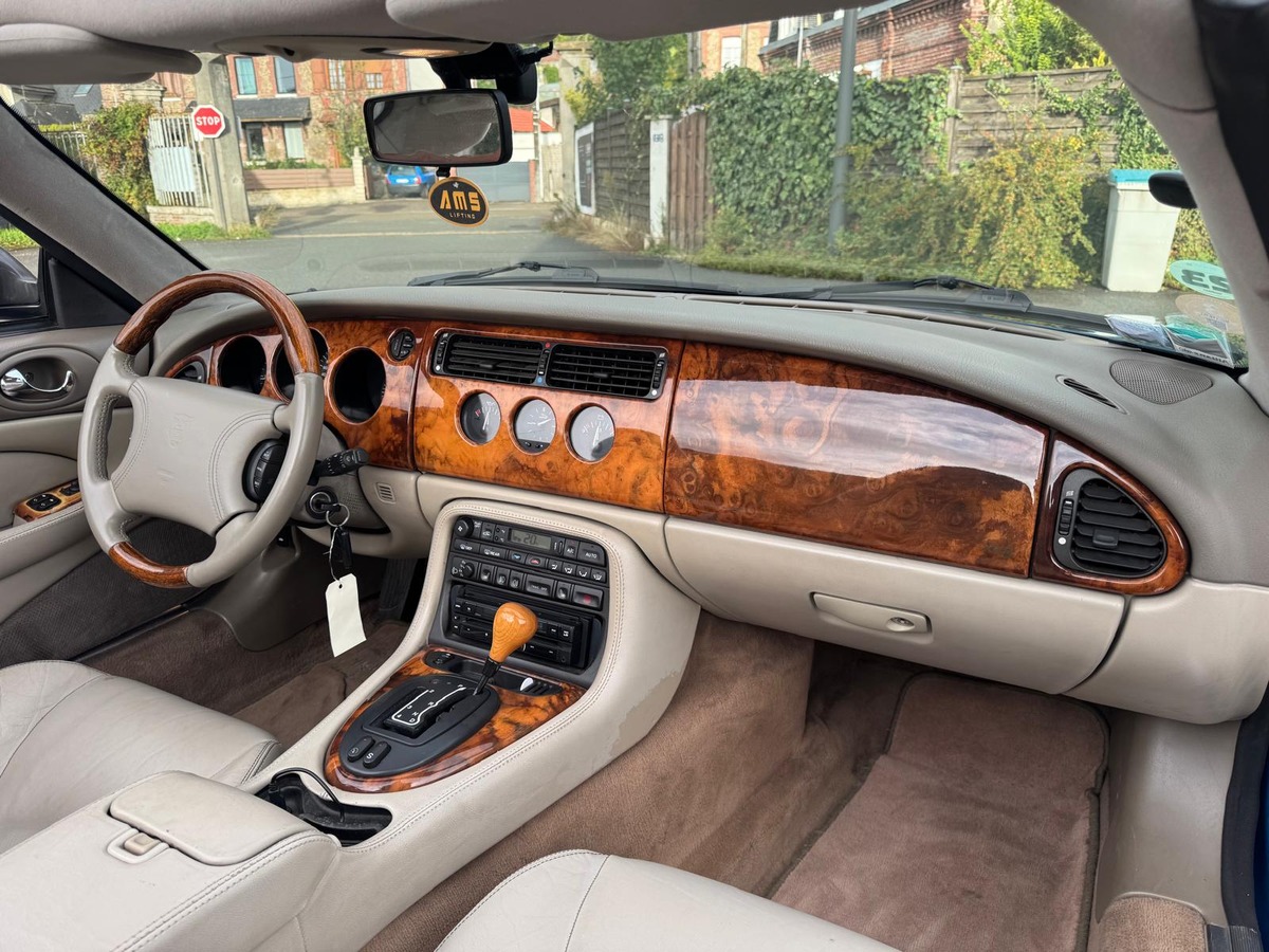 Jaguar XK8 Cabriolet 4.0 V8 285cv - Garantie