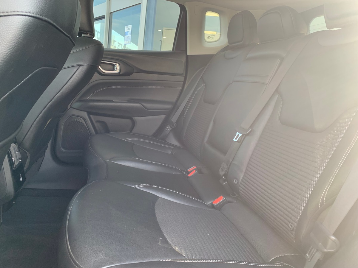 Jeep Compass 130 | (2) 1.6 MJET | Night Eagle | Attelage | GPS | Régulateur vitesse | Apple car Play