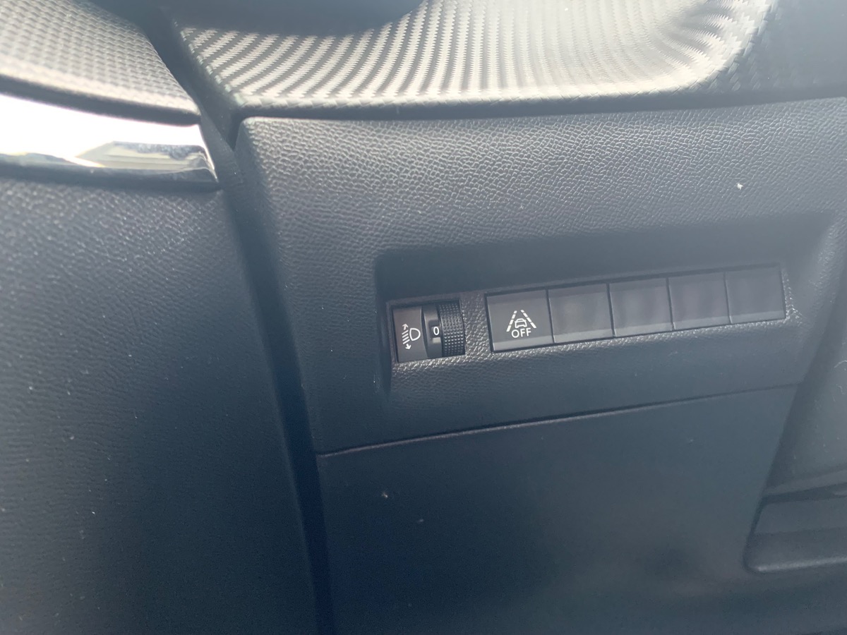 Peugeot 208 75 ch | Active pack | GPS | Mirror Link | Radar de stationnement arriére