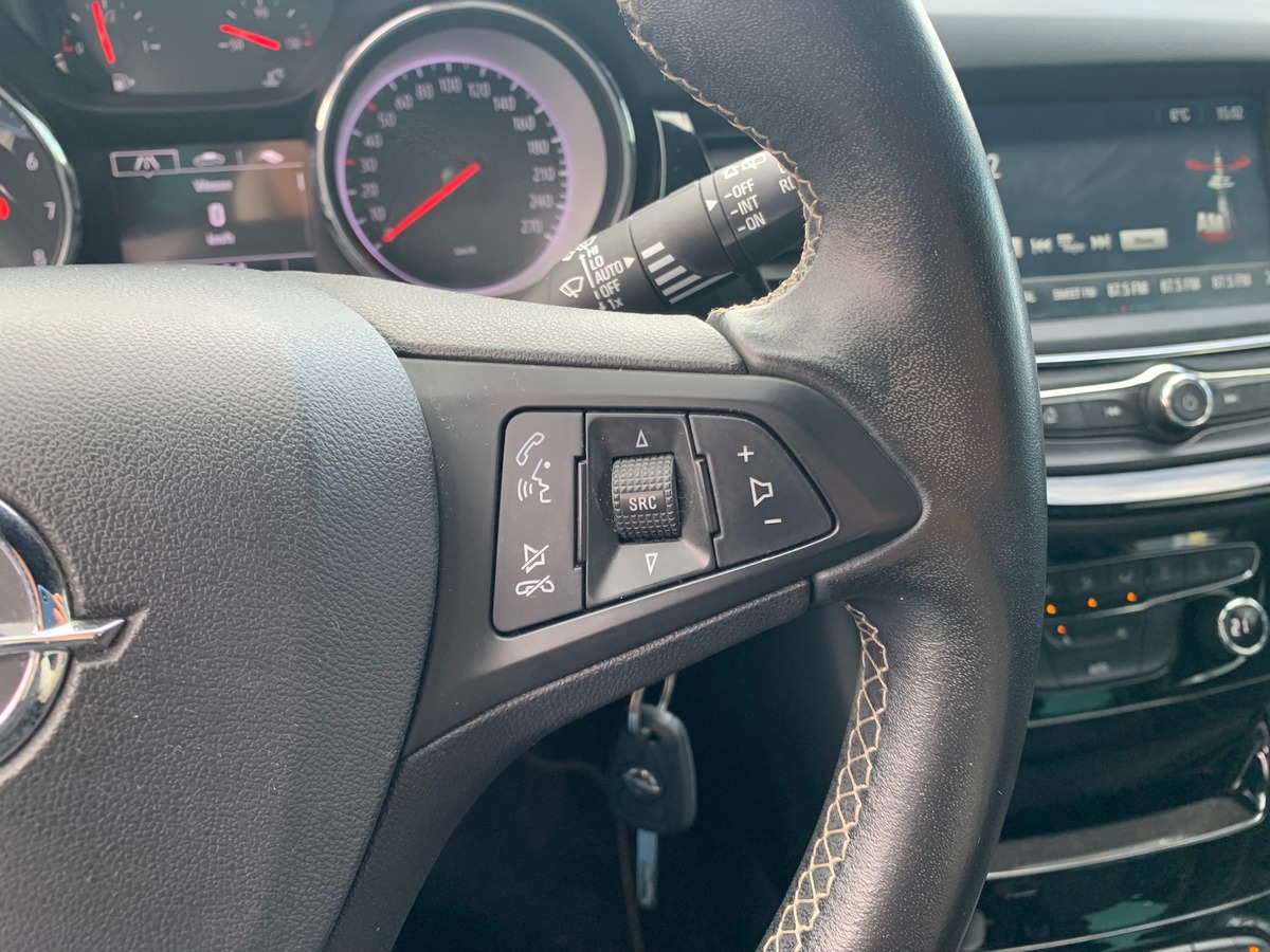 Opel Astra 105 ch | Black Edition | Caméra recul | Régulateur vitesse | Radar de stationnement avant