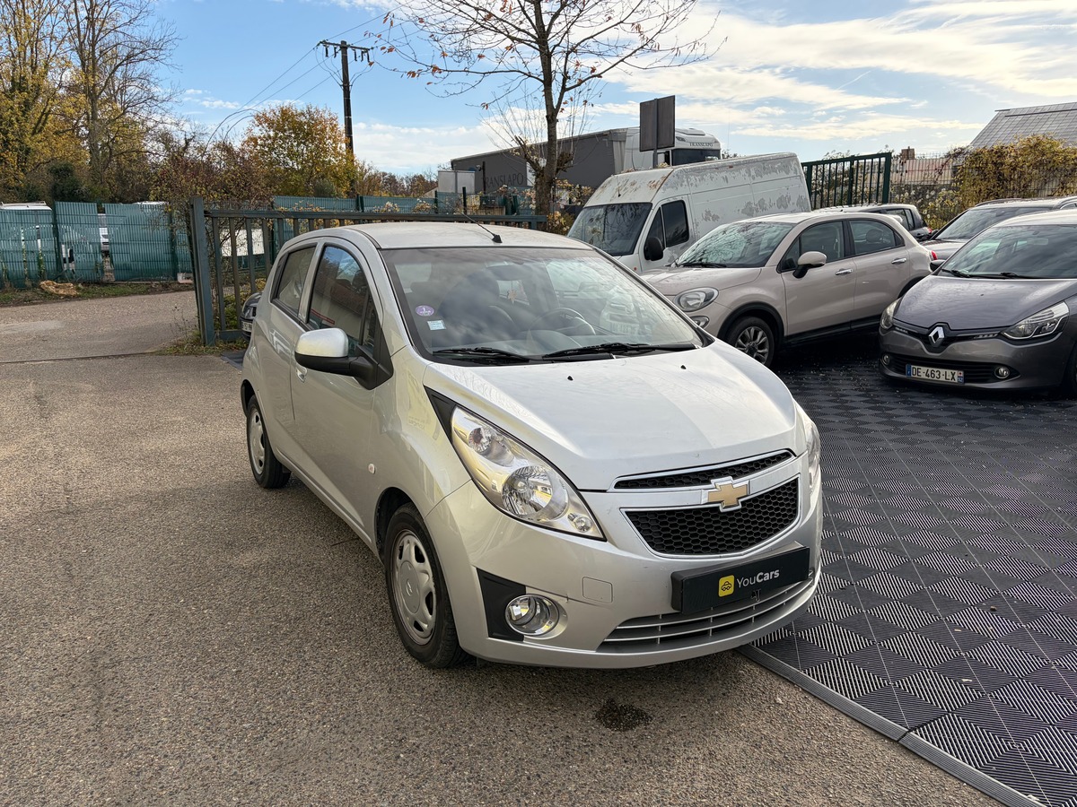 Chevrolet Spark Phase 2 1.0 68 cv IDÉAL JEUNE PERMIS - CLIMATISATION - PRISE USB