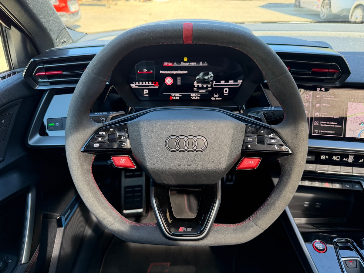 Audi RS3 Sportback 8Y2 Facelift 2.5 TFSI 400ch Quattro BAQUETS CARBONE / TOIT OUVRANT / SONOS 3D