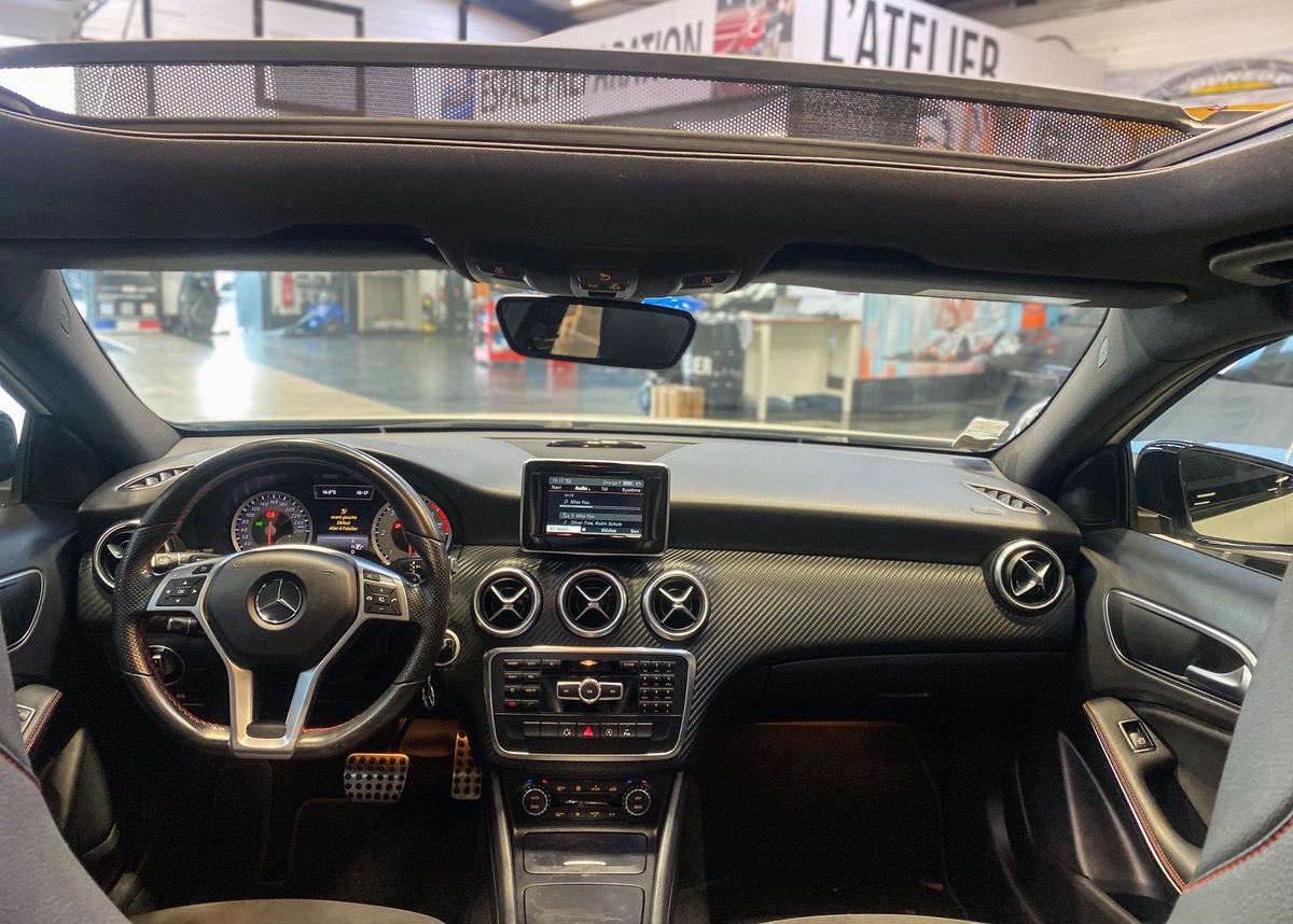 Mercedes-Benz Classe A 160D FASCINATION PACK AMG FULL 