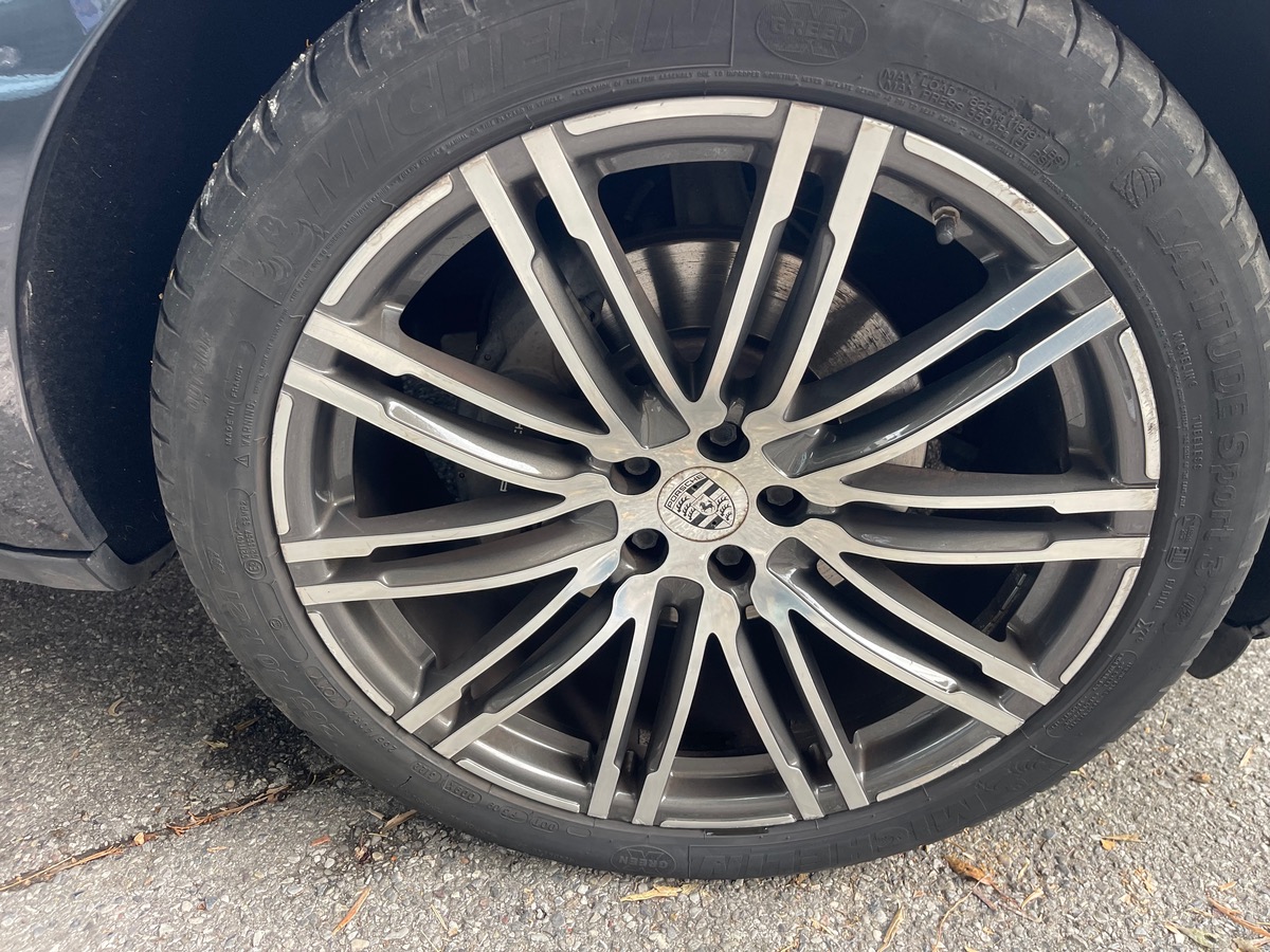 Porsche Macan 2.0 TFSI 252 CV AWD / Phase 2/Toit Ouvrant /Jantes Turbo/Pack Black /Echappement Sport