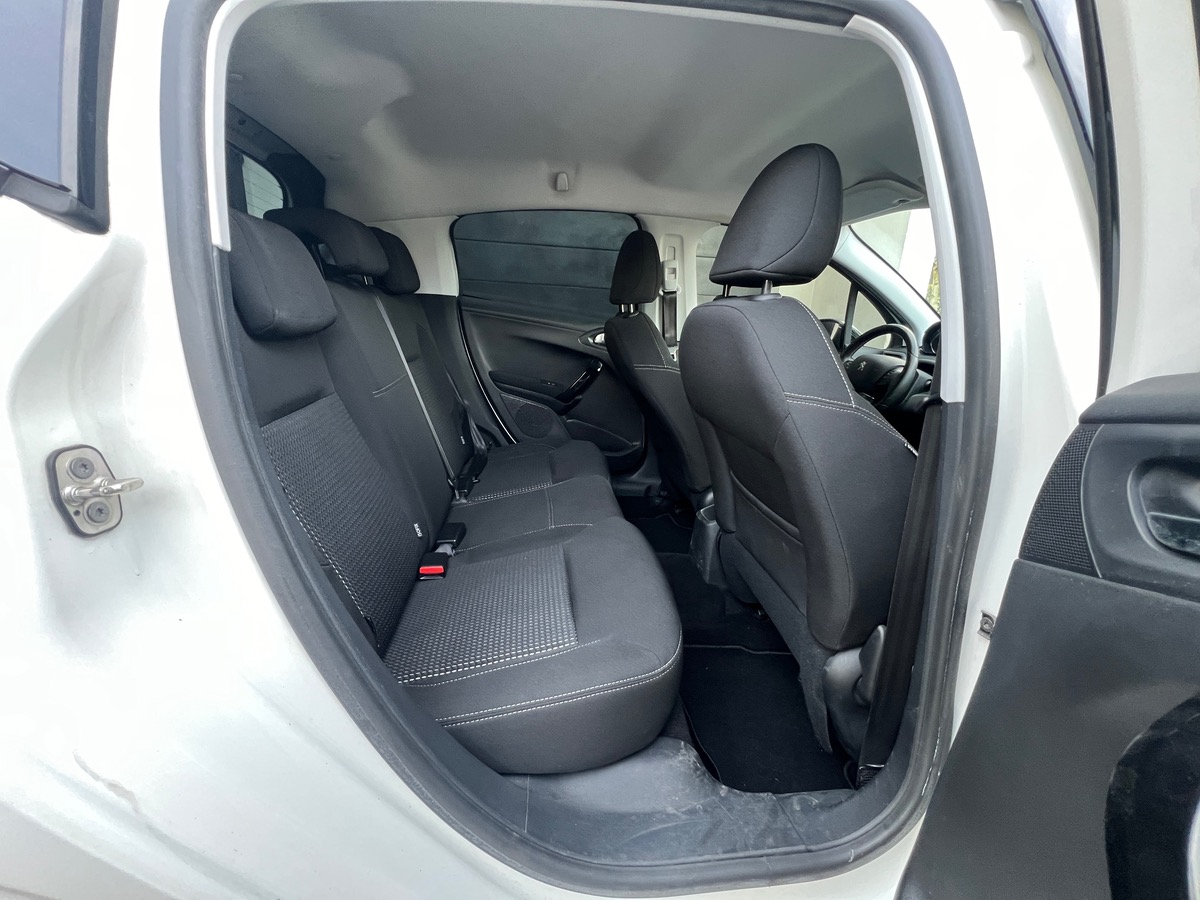 Peugeot 208 Phase 2 Allure 1.2 Puretech 110