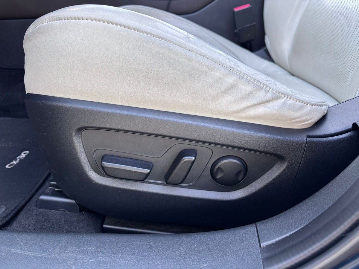 Mazda CX-30 2.0 e-SKYACTIV-X M-Hybrid EXCLUSIVE 186ch - Entretiens Mazda - Première main