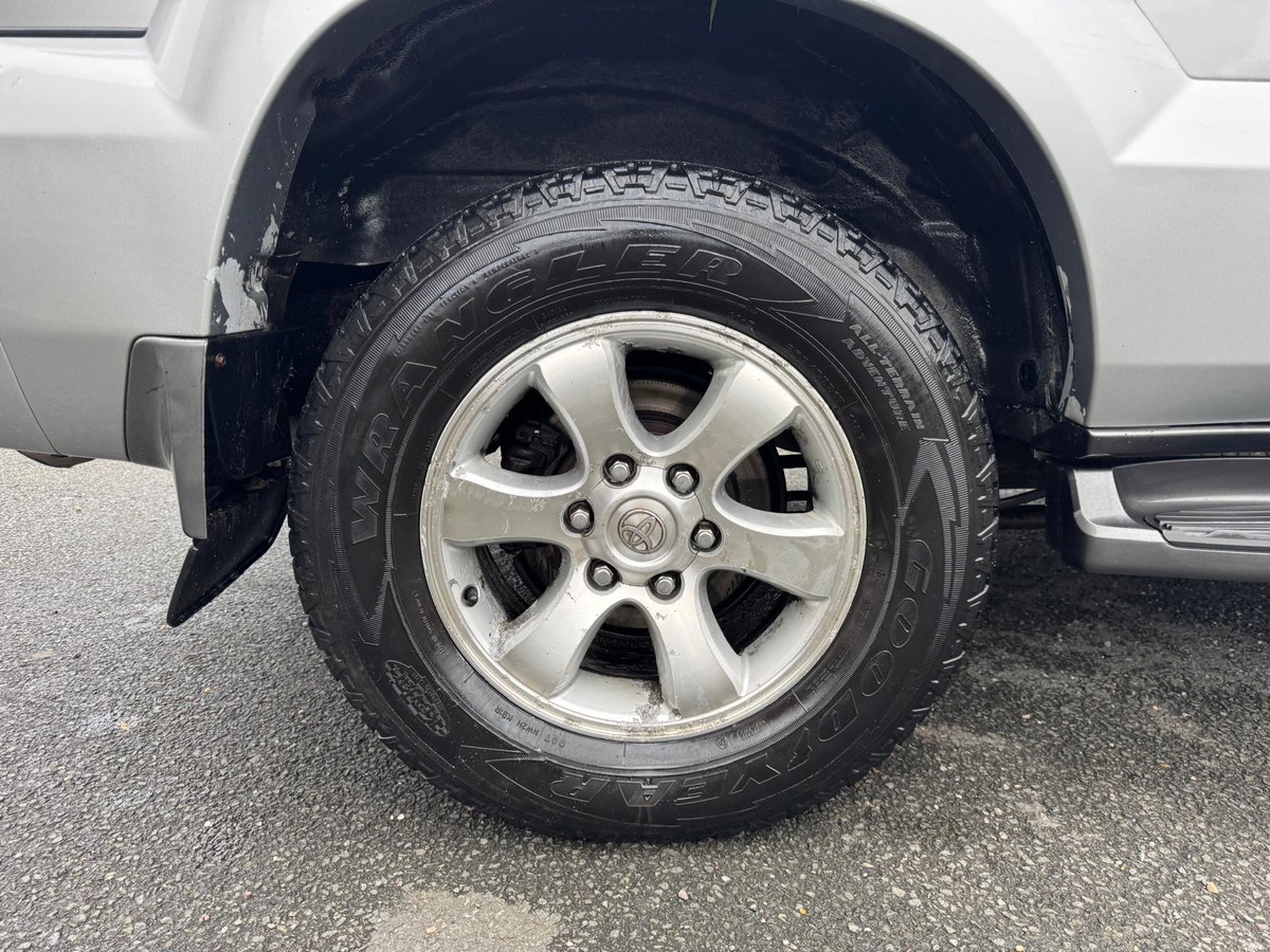 Toyota Land Cruiser KDJ125 D4-D 166 3 portes - Francais