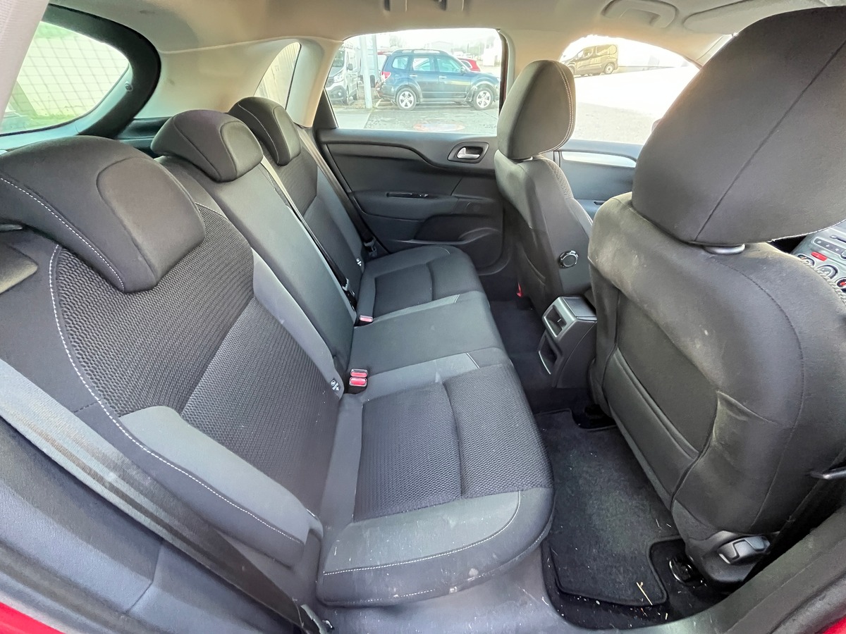 Citroën C4 1,6 120ch MILLENIUM, SUIVI COMPLET, RADAR AVANT/ARRIERE, GPS, CARPLAY, REGULATEUR