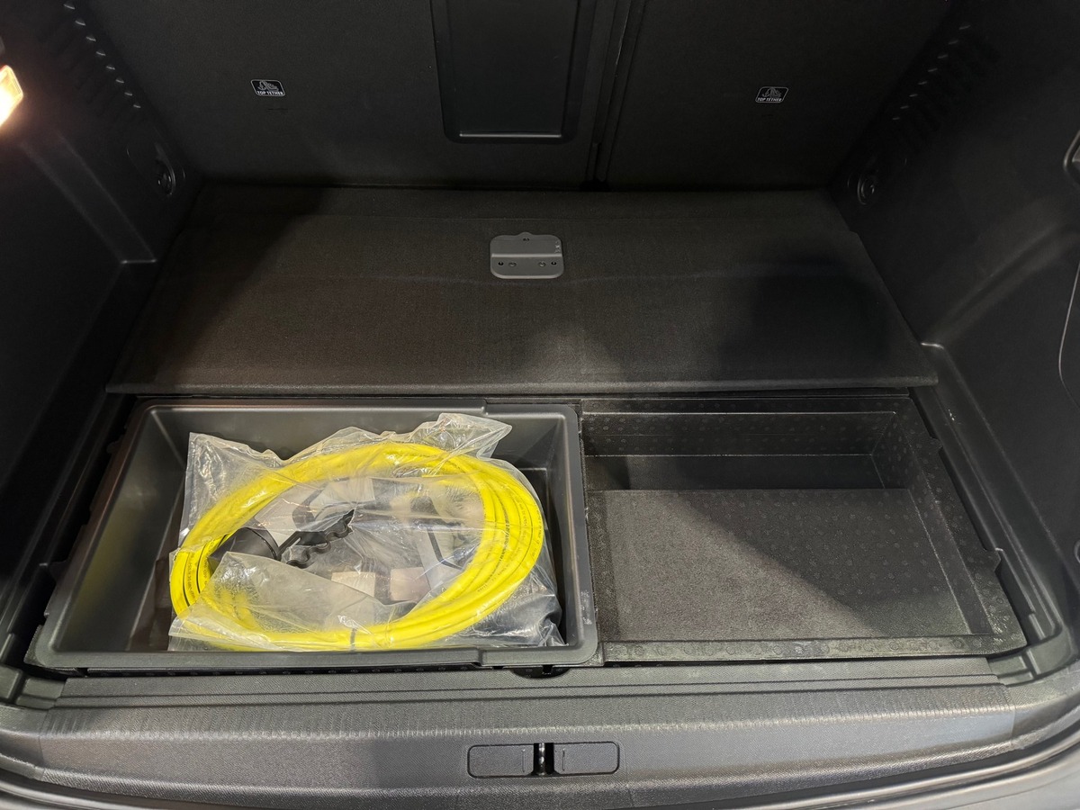 Peugeot 3008 Hybrid 225 e-EAT8 II Phase 2 Pack Allure 1