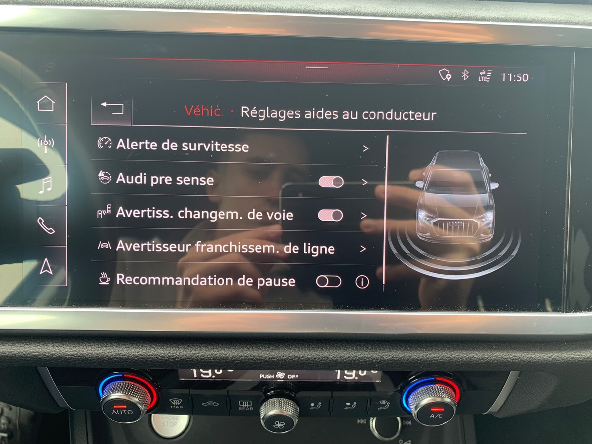 Audi Q3 190 ch | DESIGN LUXE QUATTRO | Systéme d'accés et démarrage sans clé | Régulateur de vitesse