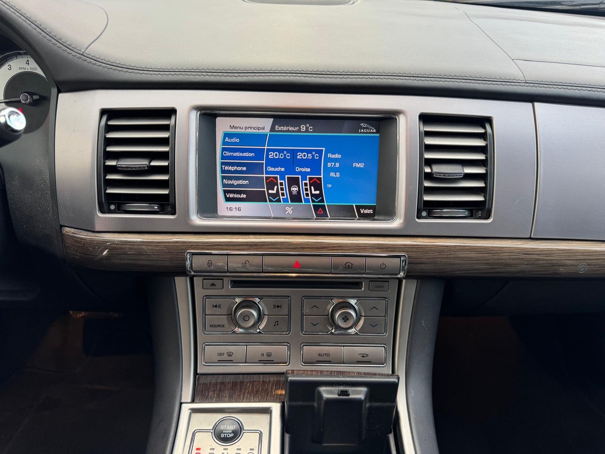 Jaguar XF 3.0 V6 Premium Luxury - Révisé - Garantie