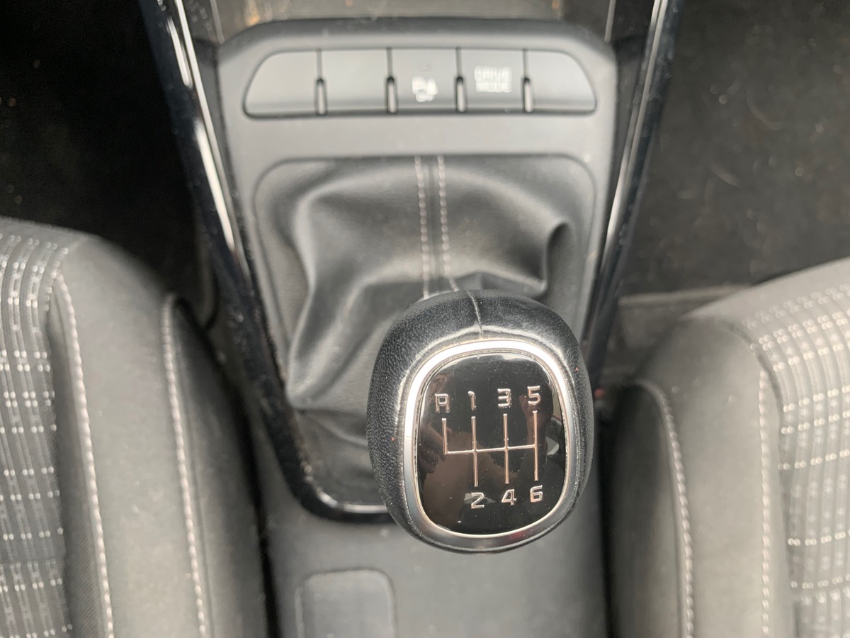 Kia Stonic 120 ch | Active | Caméra recul | Apple Car Play | Entretiens et Garantie constructeur