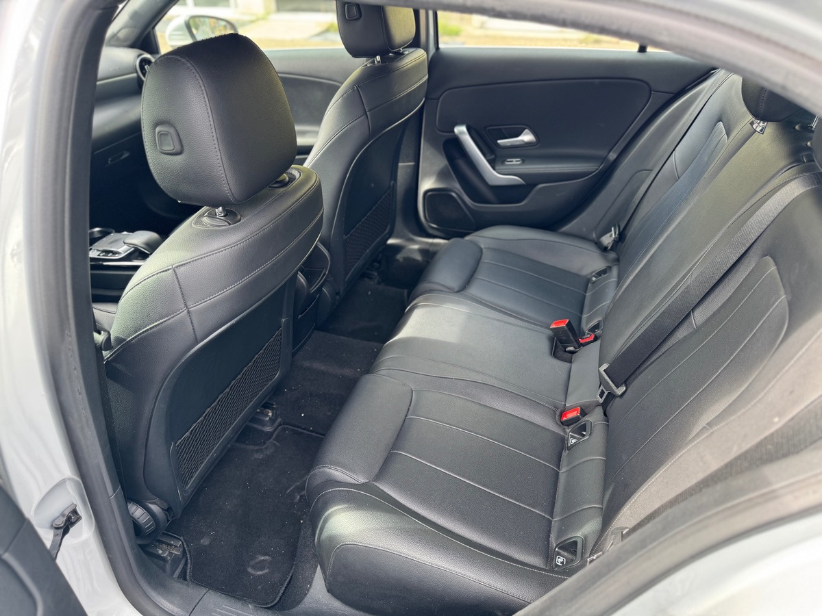 Mercedes-Benz Classe A 220D 2.0 Ti 16V 7G-DCT 190 cv Boîte auto - CUIR - SIEGES CHAUFFANTS - CAMERA