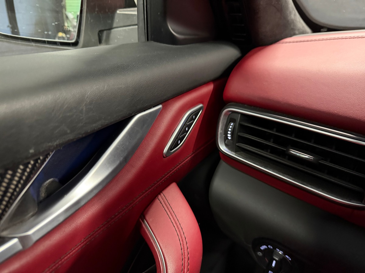 Maserati Levante 3.0 v6 GranSport Q4 Toit Panoramique Ouvrant / Carplay Android / Harman kardon