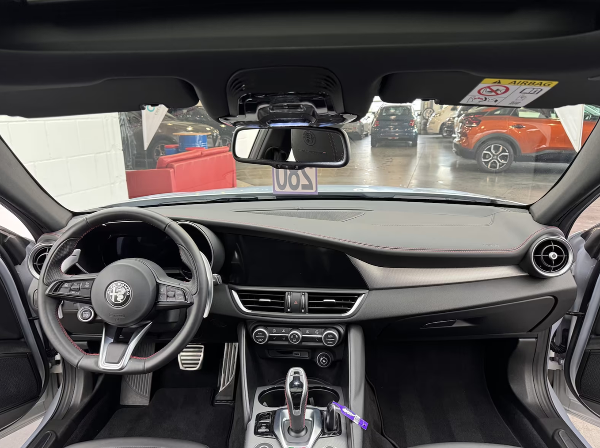 Alfa Romeo Giulia 2.0T 280ch Competizione Q4 AT8/Gris Panarea Mat/Harman-Kardon/Toit ouvrant
