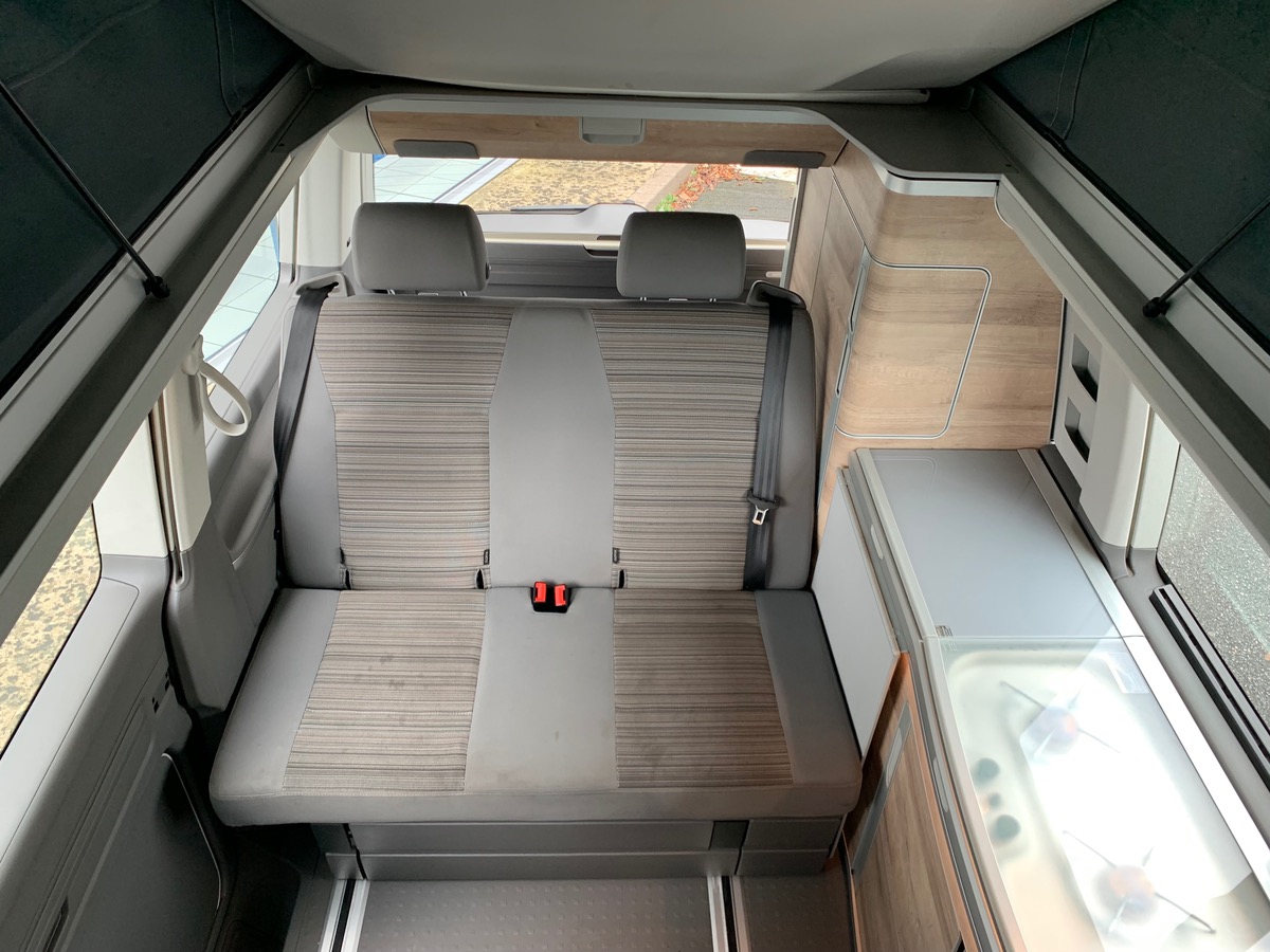 Volkswagen California 150 | COAST | Premiére Main | Attelage | Rallonge lit | Pneus Toutes Saisons