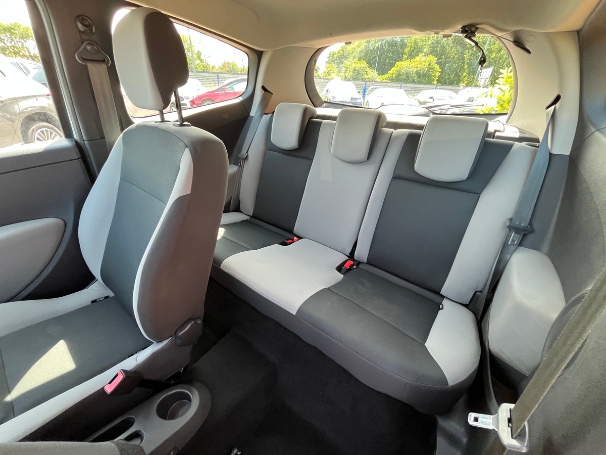 RENAULT Clio III Phase 2 1.2 i eco2 75 ch