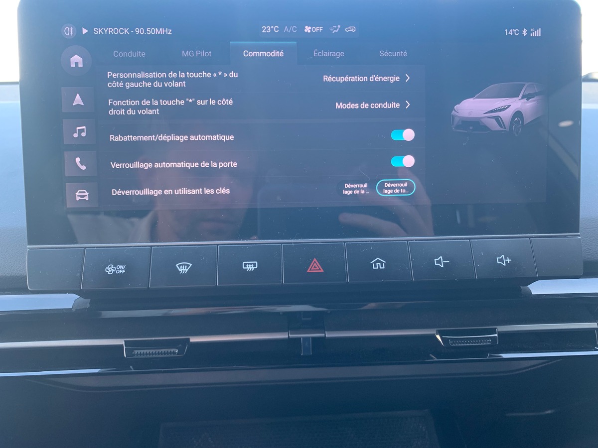 MG MG4 245 | 77 Kwh | Luxury | Apple car Play | Caméra | Siéges chauffants | Régulateur adaptatif